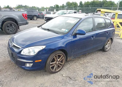 2011 Hyundai Elantra Touring Se z USA, uszkodzony, nr VIN KMHDC8AE1BU108927